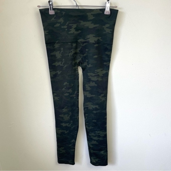 Spanx Look At‎ Me Now Leggings Green Camo - Picture 4 of 7